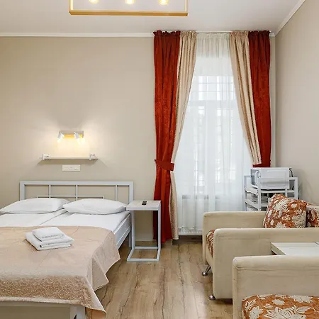 кайзер у львові מלון 2*